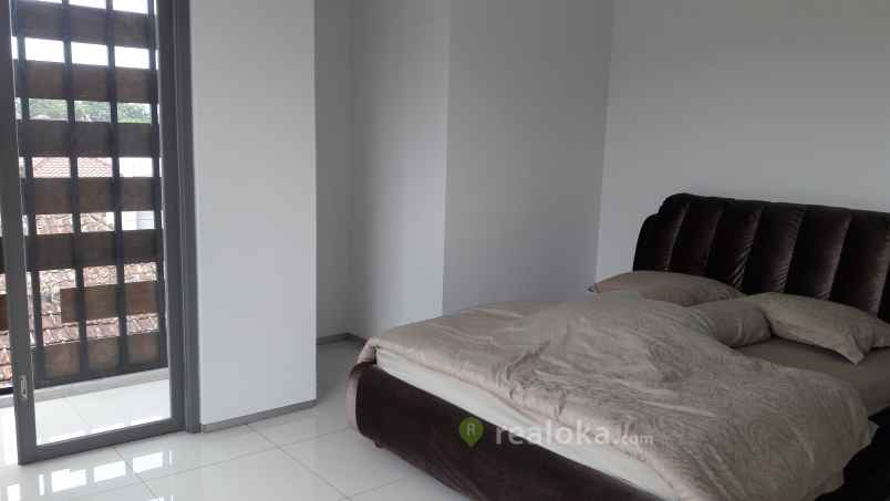 rumah riau re martadinata