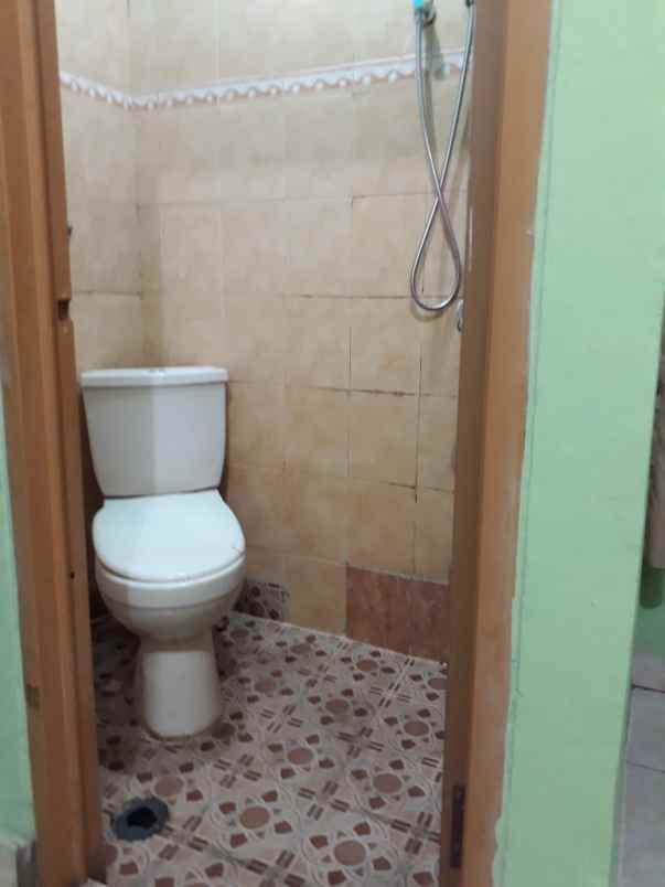 rumah second dalam perumahan oma indah cimanggis depok