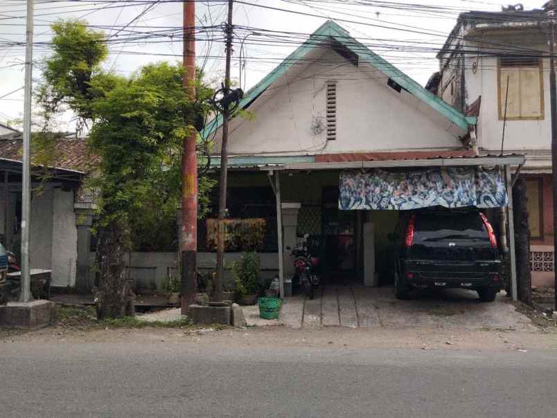 rumah second lokasi strategis dekat pasar klewer solo