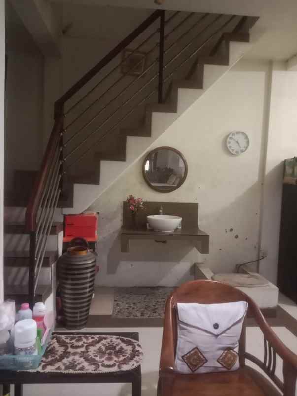 rumah second murah 2 lantai siap huni dimampang depok