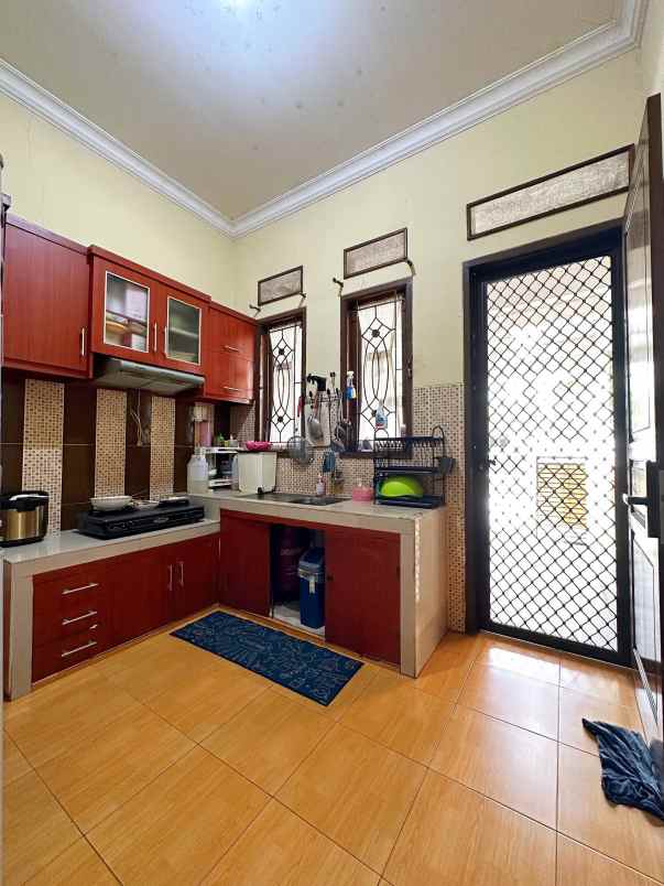 rumah second strategis pondok kelapa jakarta timur