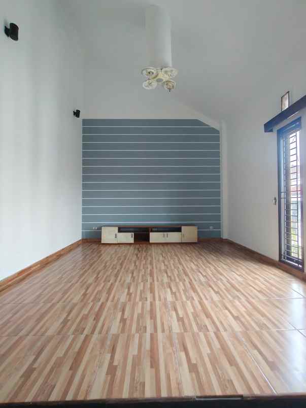 rumah secondary dalam komplek di jatibening bekasi