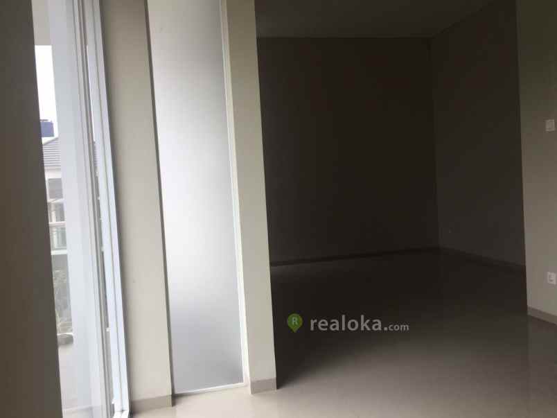 rumah setrasari setraduta