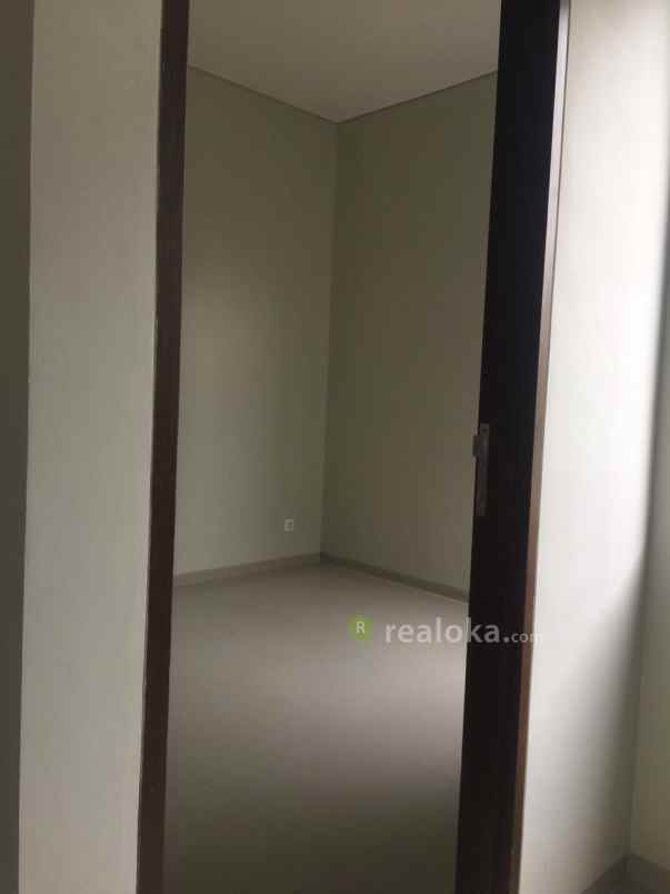 rumah setrasari setraduta