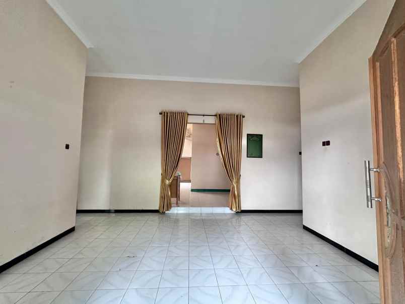 rumah siap huni full renovasi mangunharjo tembalang
