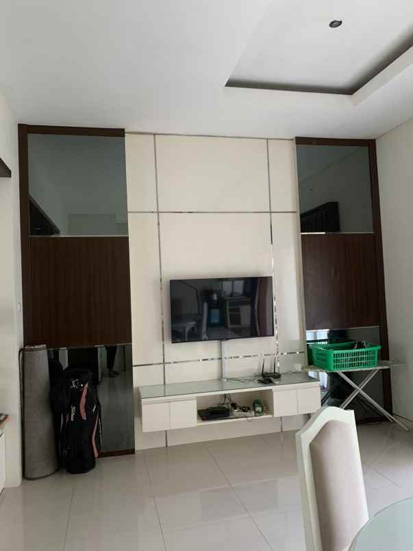 rumah siap huni lokasi strategis di riverside malang