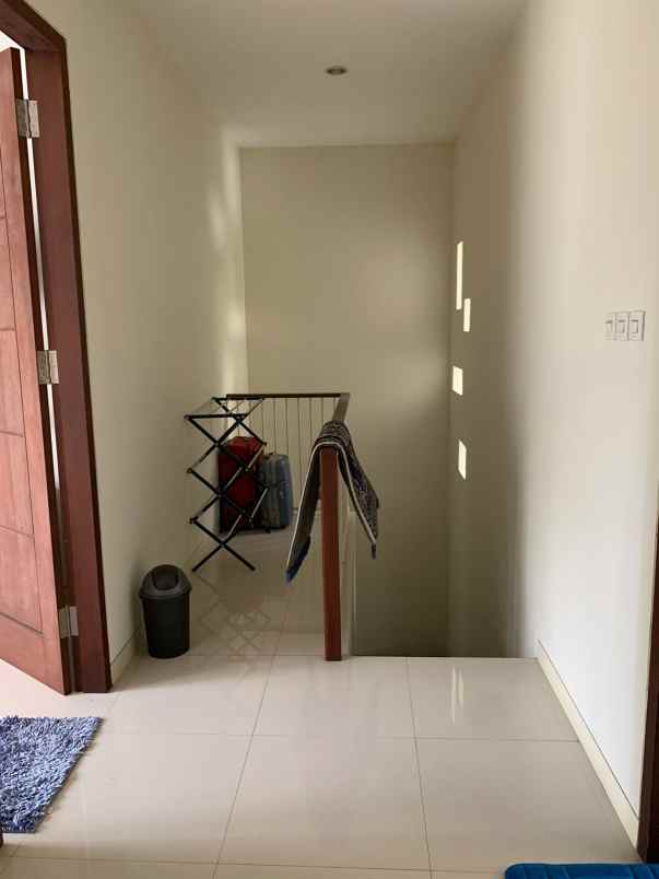 rumah siap huni lokasi strategis di riverside malang