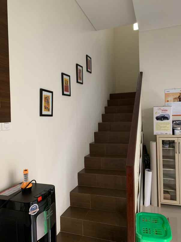 rumah siap huni lokasi strategis di riverside malang