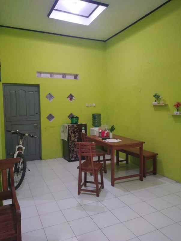 rumah siap huni tanah luas dekat pemda sleman