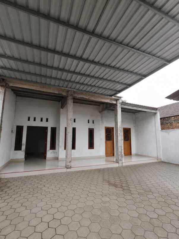 rumah strategis meteseh tembalang