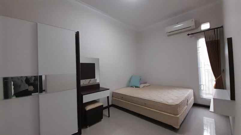rumah sukolilo mulia strategis siap huni full furnish