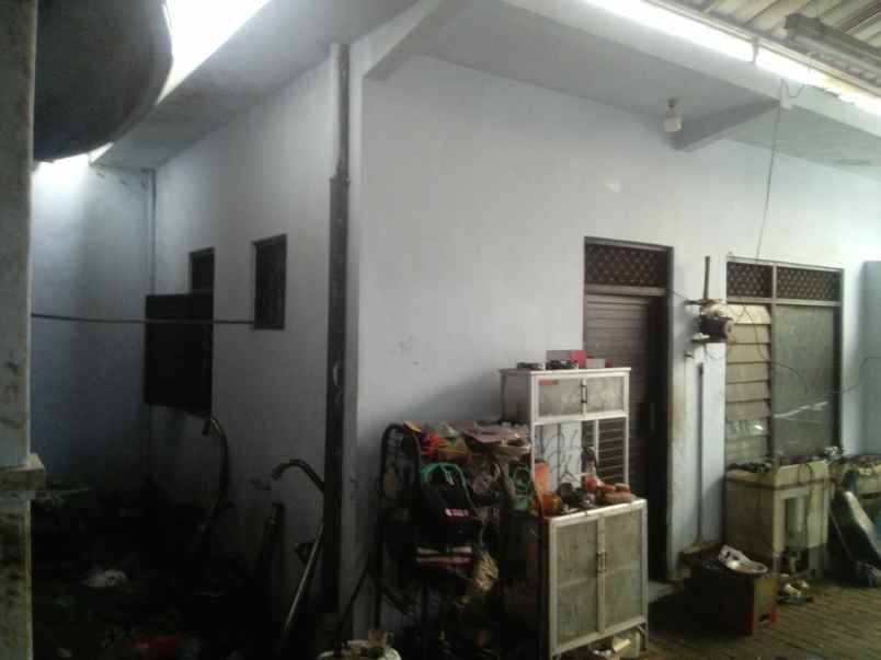 rumah tepi jalan kh mansyur