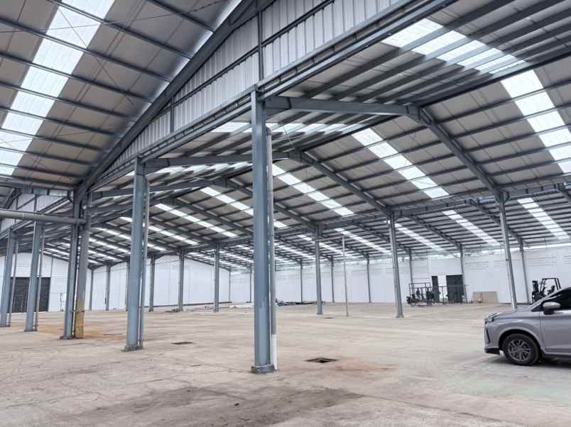 sewa gudang pabrik baru strategis klari karawang timur