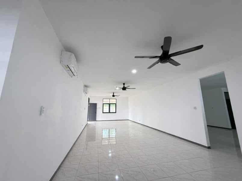 sewa gudang pabrik baru strategis klari karawang timur