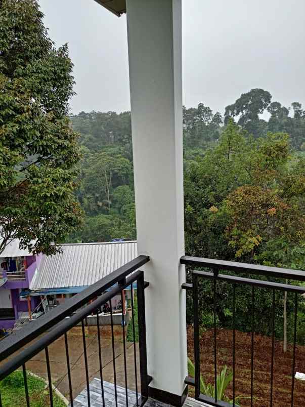 sewa rumah 2 lantai 3 kamar dekat pasar dago