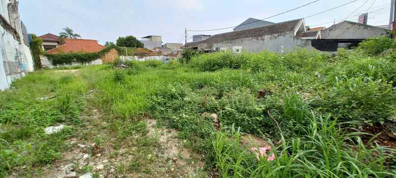 tanah hook super luas di komplek tosiga hadap timur