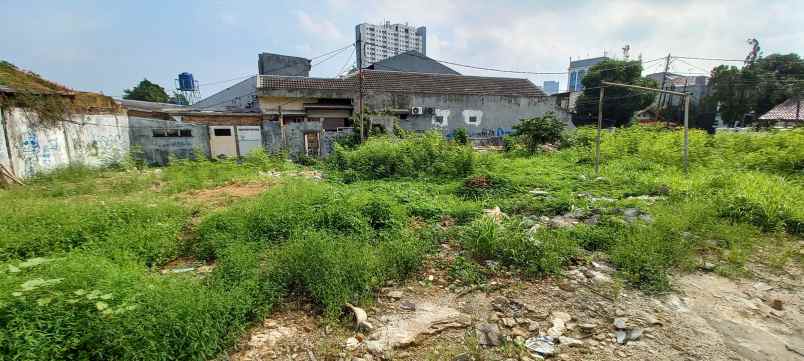 tanah hook super luas di komplek tosiga hadap timur