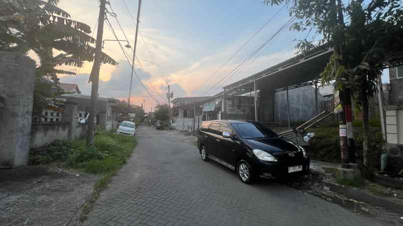 tanah pinggir jalan dekat pasar sendangmulyo tembalang