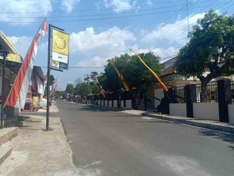 tanah tepi jl raya kerjo