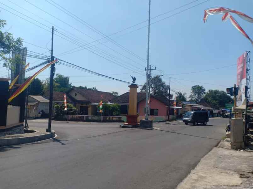 tanah tepi jl raya kerjo