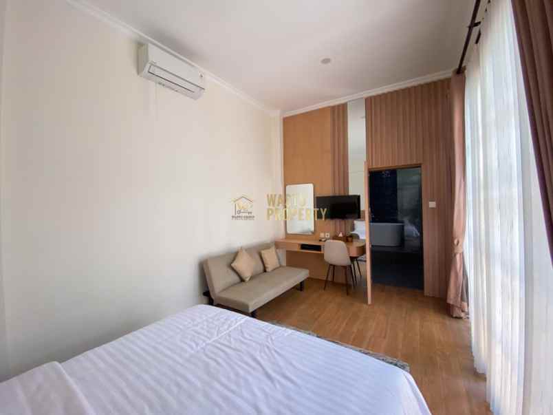 villa view cantik di balecatur sleman