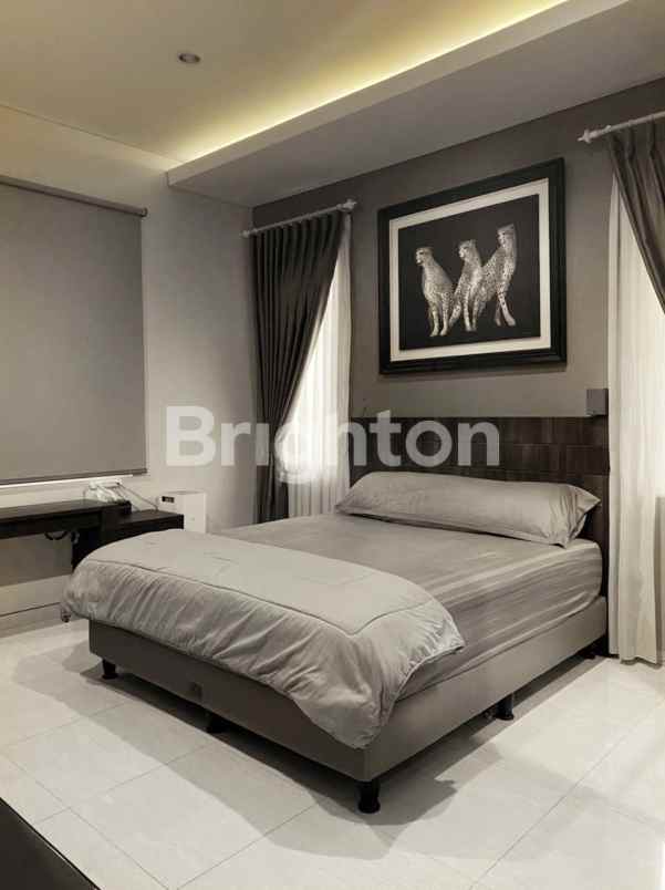 wisma mukti row 2 5 mobil hook hadap timur selatan