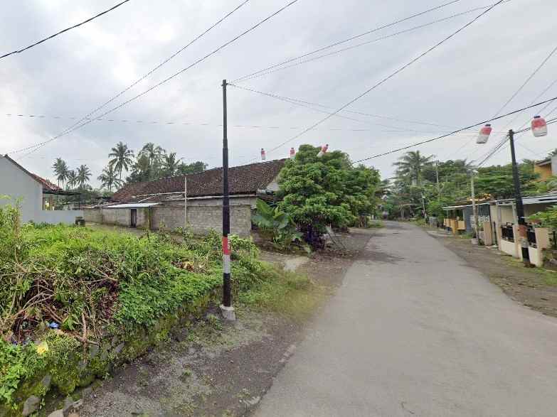 153 m barat pemda sleman dalam cluster
