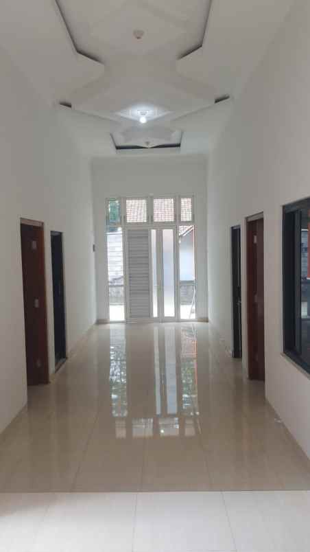 5 menit pasar denggung rumah baru 2 lantai mlati jogja