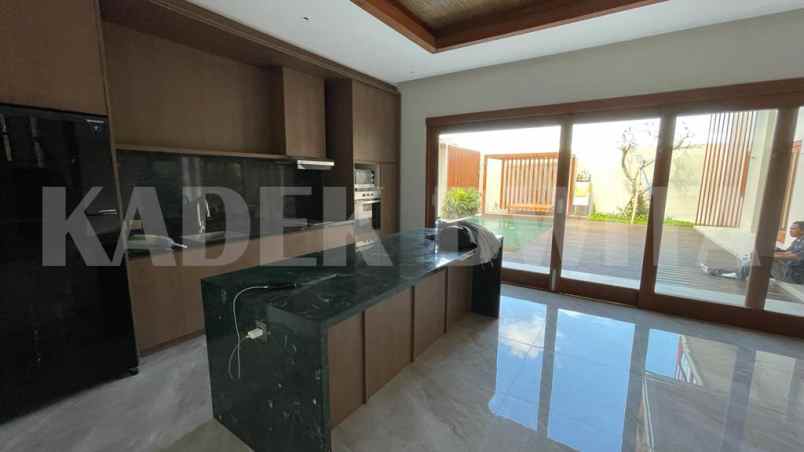 brand new villa umalas dekat seminyak canggu