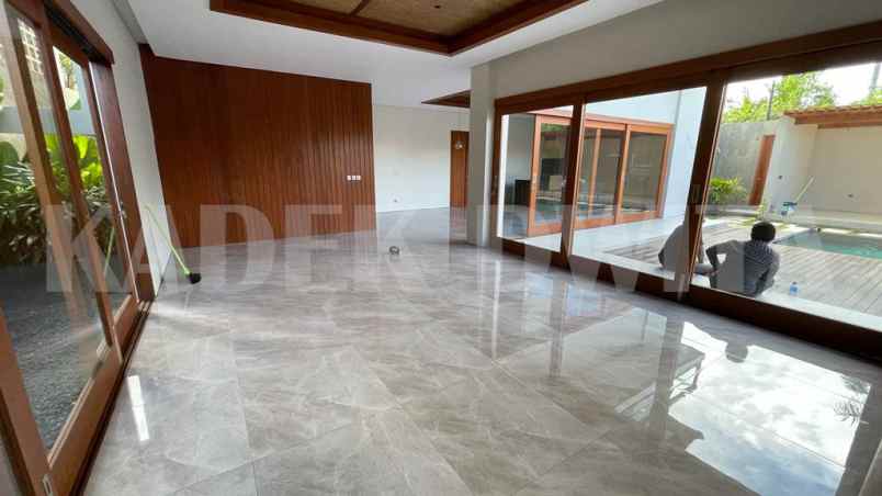 brand new villa umalas dekat seminyak canggu
