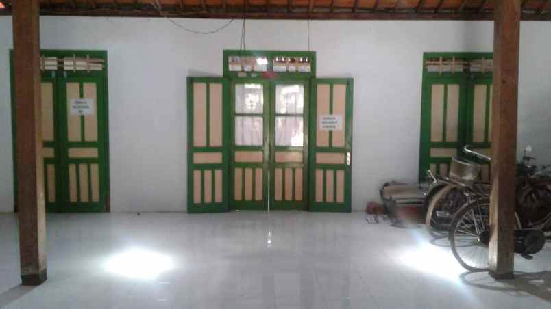 dekat kampus isi rumah joglo bangunjiwo jogja