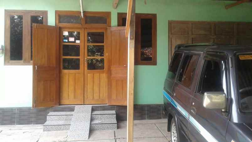 dekat kampus isi rumah joglo bangunjiwo jogja