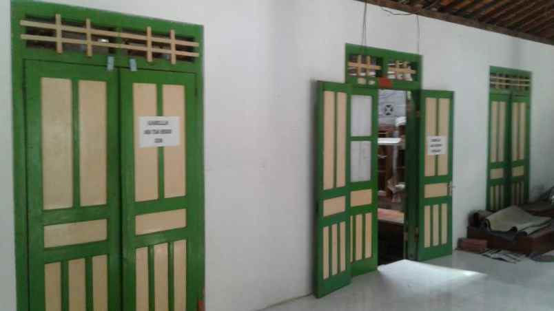 dekat kampus isi rumah joglo bangunjiwo jogja