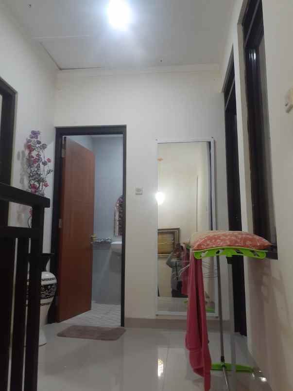 dekat kampus umy rumah elegan 2 lantai kasihan bantul