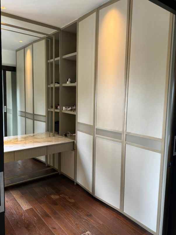 dijual apartemen graha famili