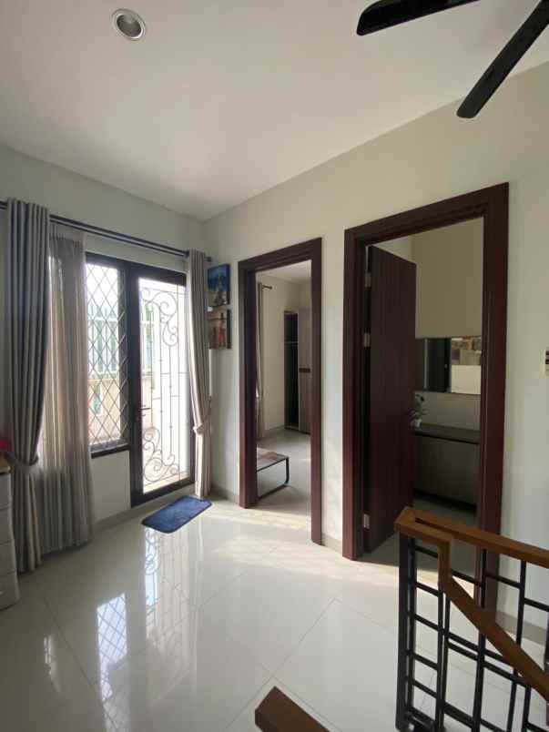 dijual cepat rumah di lippo cikarang