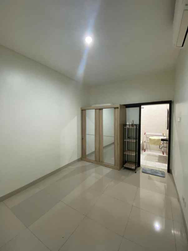 dijual cepat rumah di lippo cikarang