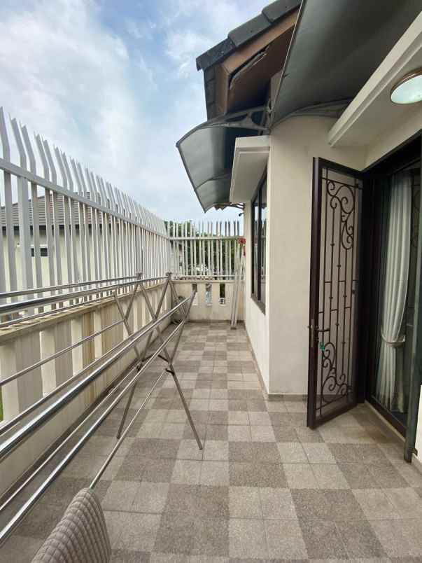 dijual cepat rumah di lippo cikarang