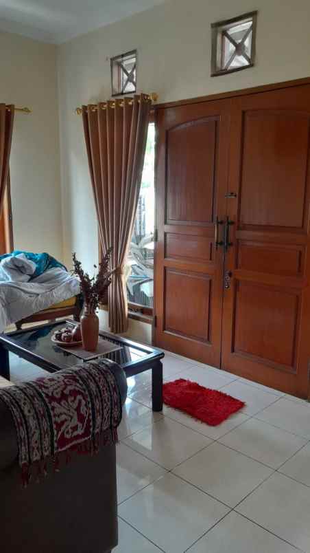 dijual cepat rumah siap huni pavilion di kebon jeruk