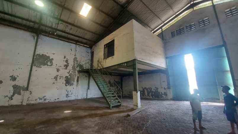 dijual disewakan gudang di surabaya