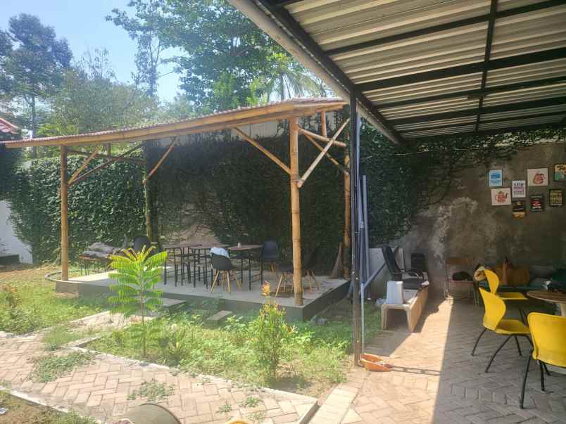 dijual gudang eksklusif tengah kota jember