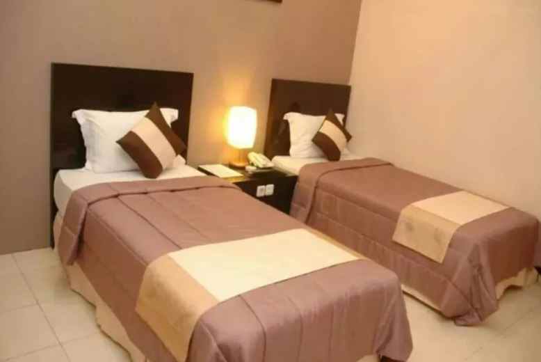 dijual hotel bintang 3 di lembang