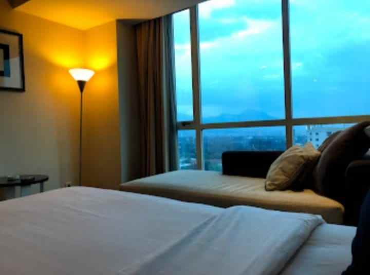 dijual hotel bintang 5 di pusat bandung