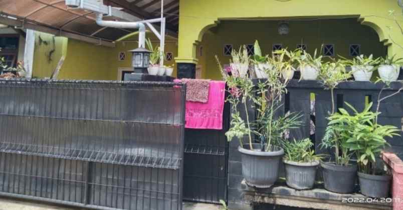 dijual murah rumah di komplek bumi asri