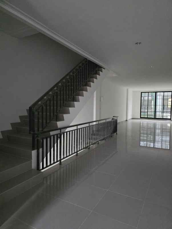 dijual ruko gudang kantor rukan osaka pik2