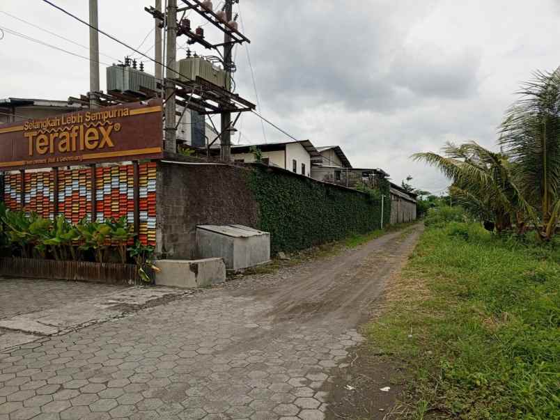 dijual ruko gudang kantor tirtomartani kec kalasan