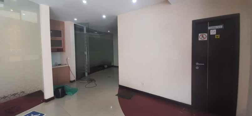 dijual ruko gudang kantor wolter monginsidi