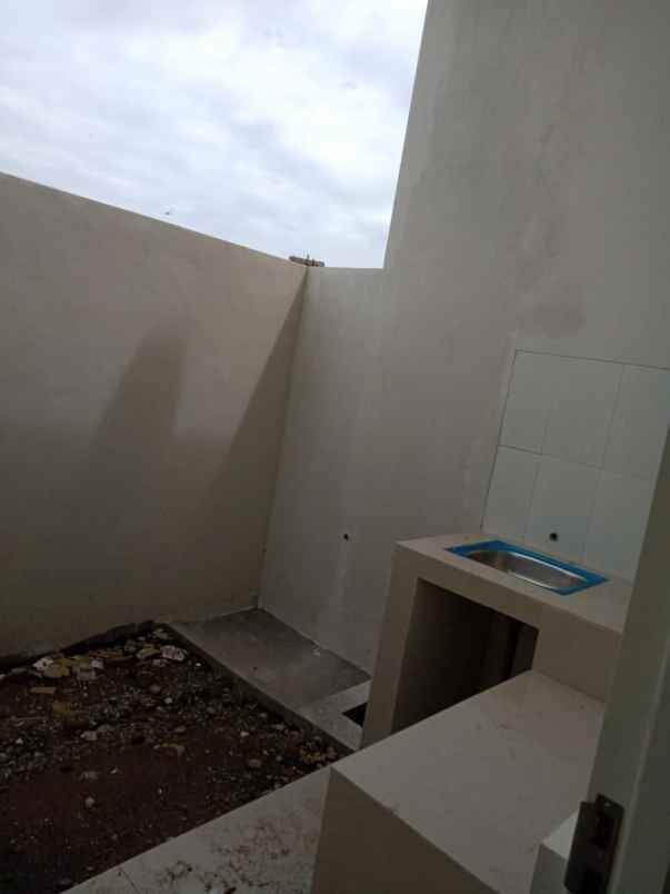 dijual rumah alana regency cemandi