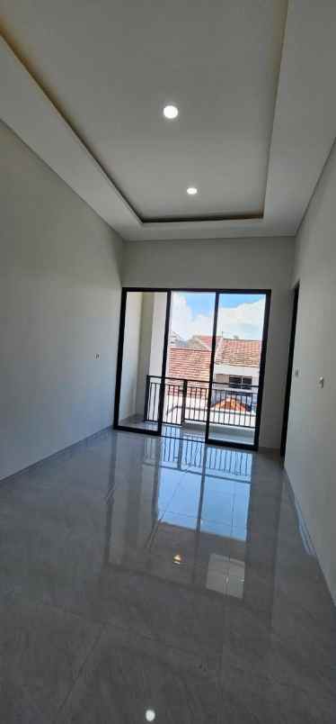 dijual rumah babatan pantai utara