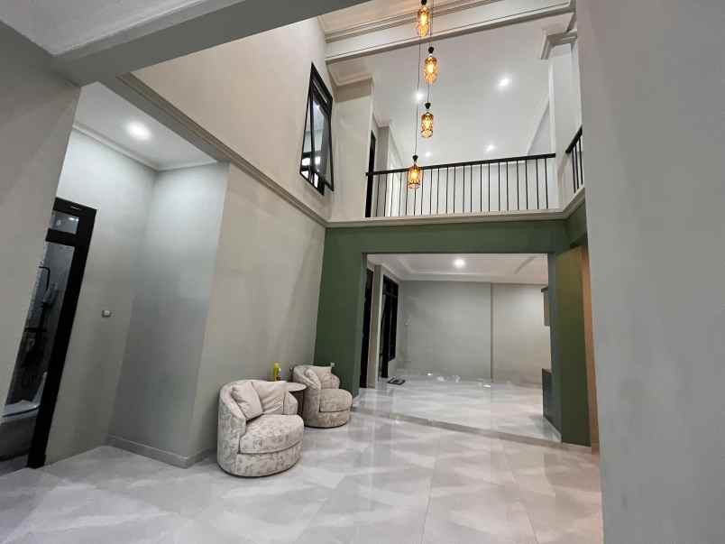 dijual rumah bagus di fajar indah solo